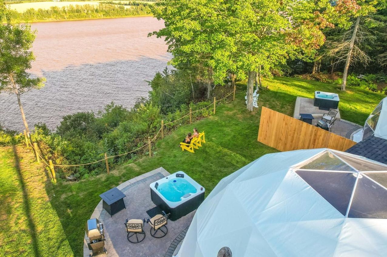 ホテル Gravity Luxury Domes South Maitland エクステリア 写真